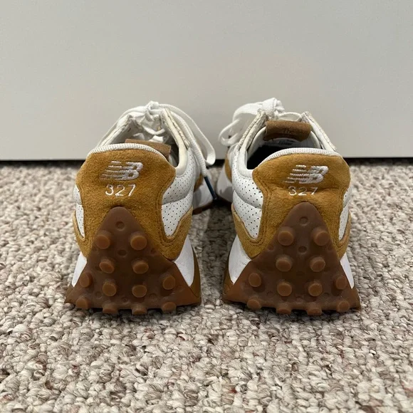 Bandier x NEW BALANCE 327 Women’s Size 8 Workwear Tan WS327QW EXCELLENT - Picture 6 of 7